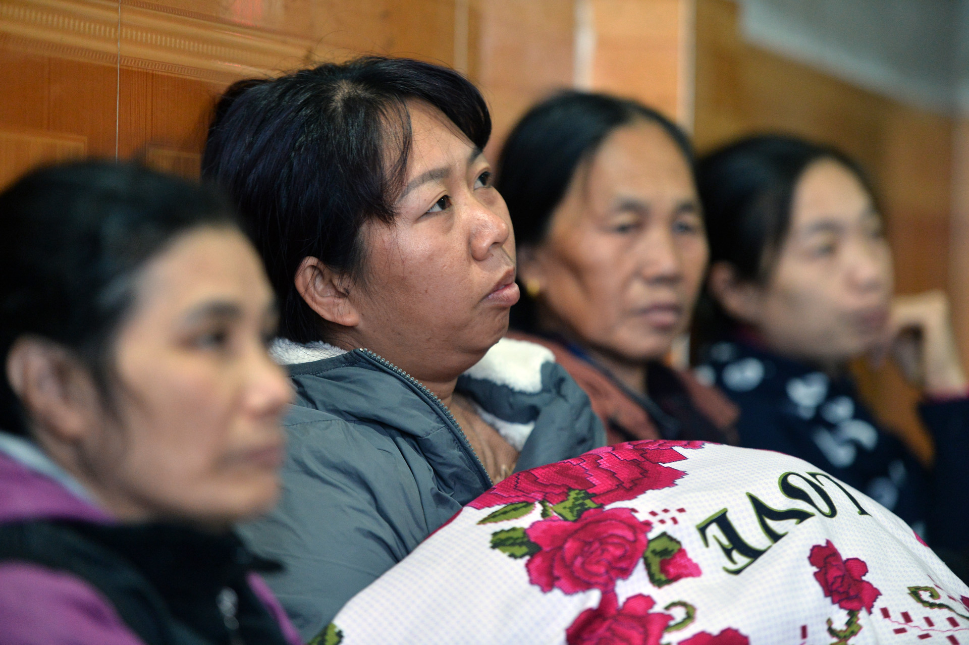 Phía sau vụ nổ chấn động ngôi làng chuyên mổ xác máy bay