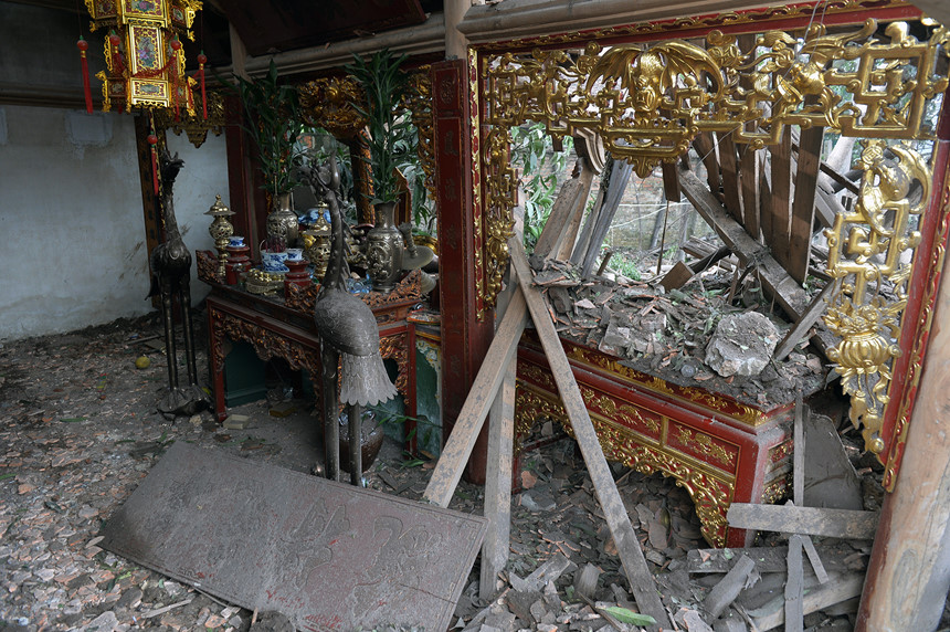 Phía sau vụ nổ chấn động ngôi làng chuyên mổ xác máy bay