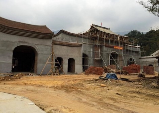 Sập giàn giáo công trình tại Yên Tử khiến nhiều người bị thương