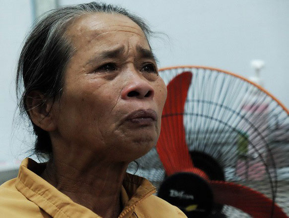 Mẹ đơn thân cạn nước mắt chăm con bị tai nạn nguy kịch vì dừng lại cứu người