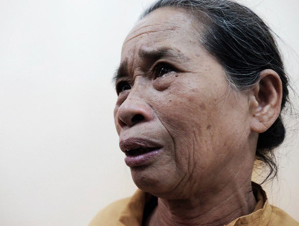 Mẹ đơn thân cạn nước mắt chăm con bị tai nạn nguy kịch vì dừng lại cứu người