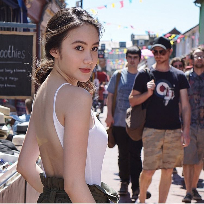 Đệ nhất hot girl Lào sexy không tưởng sau 1 năm nổi tiếng