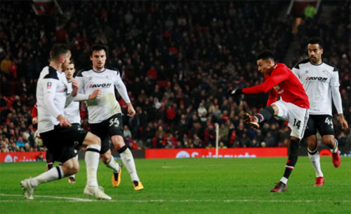 Lingard và Lukaku lập công, Man Utd vào vòng bốn Cup FA