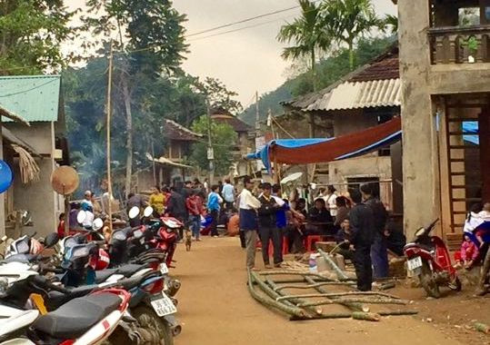 Vợ tử vong, chồng trọng thương với hai vết đâm tại nhà