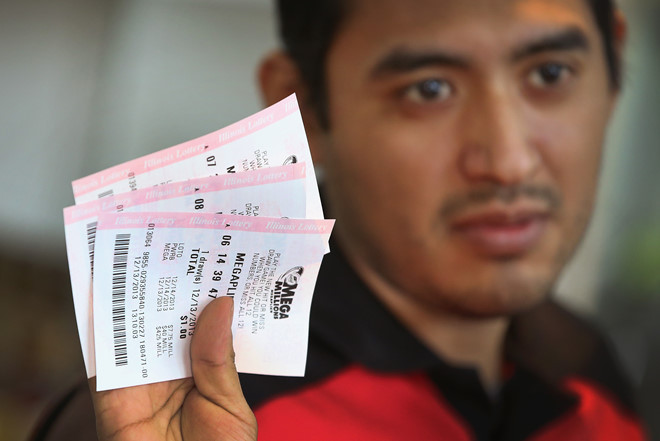 Mega 450 triệu USD có chủ, Powerball 570 triệu USD chờ người thắng