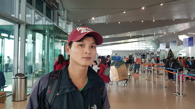 Vietjet bị tố ép hành khách vạ vật ở sân bay 8 tiếng