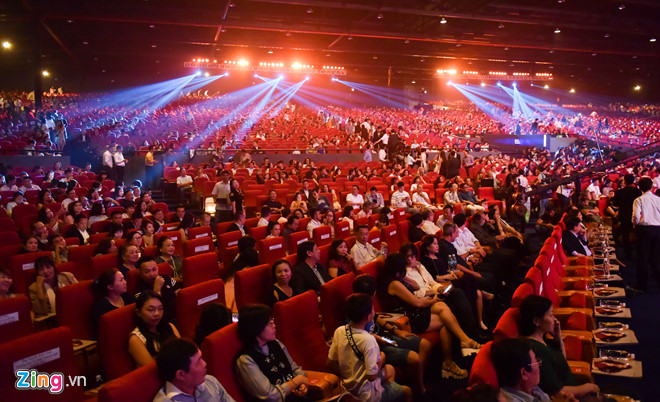 HHen Niê đăng quang Hoa hậu Hoàn vũ, Hoàng Thùy đoạt Á hậu 1 HHen Niê đăng quang Hoa hậu Hoàn vũ, Hoàng Thùy đoạt Á hậu 1