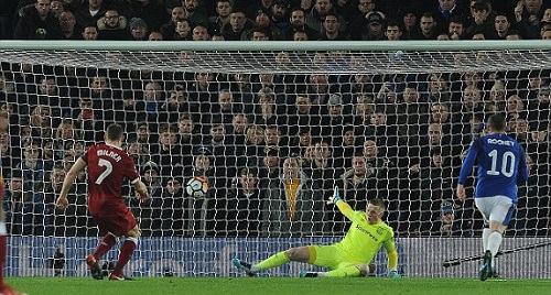 Hậu vệ 100 triệu đôla ghi bàn quyết định, Liverpool hạ Everton