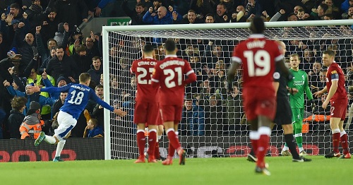 Hậu vệ 100 triệu đôla ghi bàn quyết định, Liverpool hạ Everton