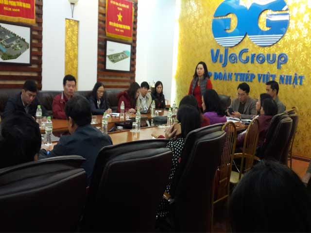 Hàng loạt học sinh cấp cứu do khí thải của nhà máy thép Việt-Nhật