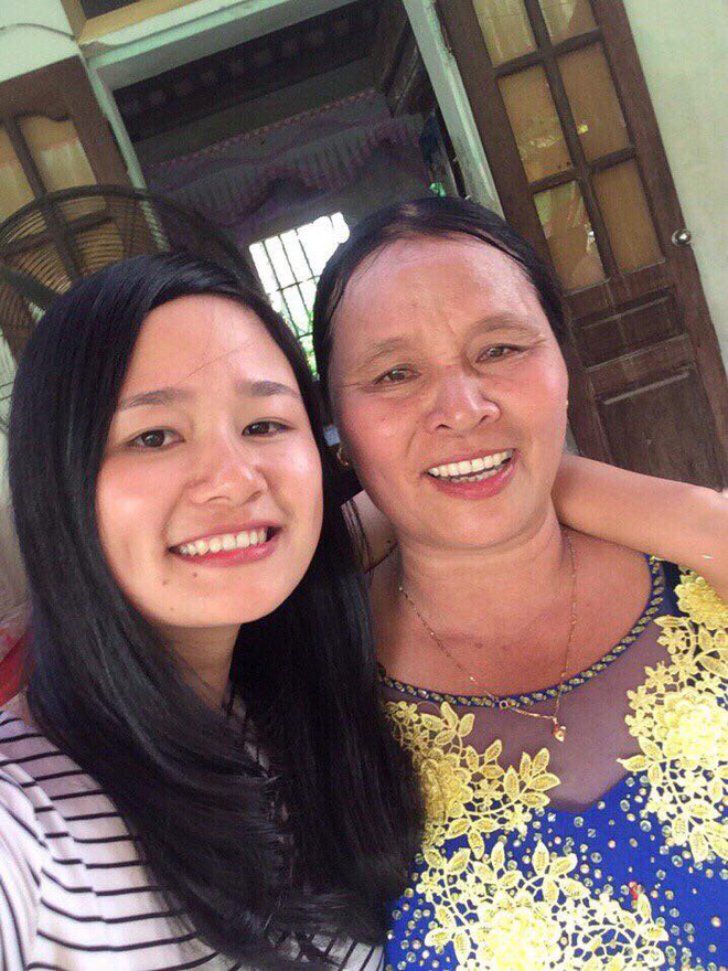 Cô nàng lấy chồng xa 600 cây số, 6 năm rồi mà tháng nào nhà ngoại cũng bao đồ ngon sạch cho ăn