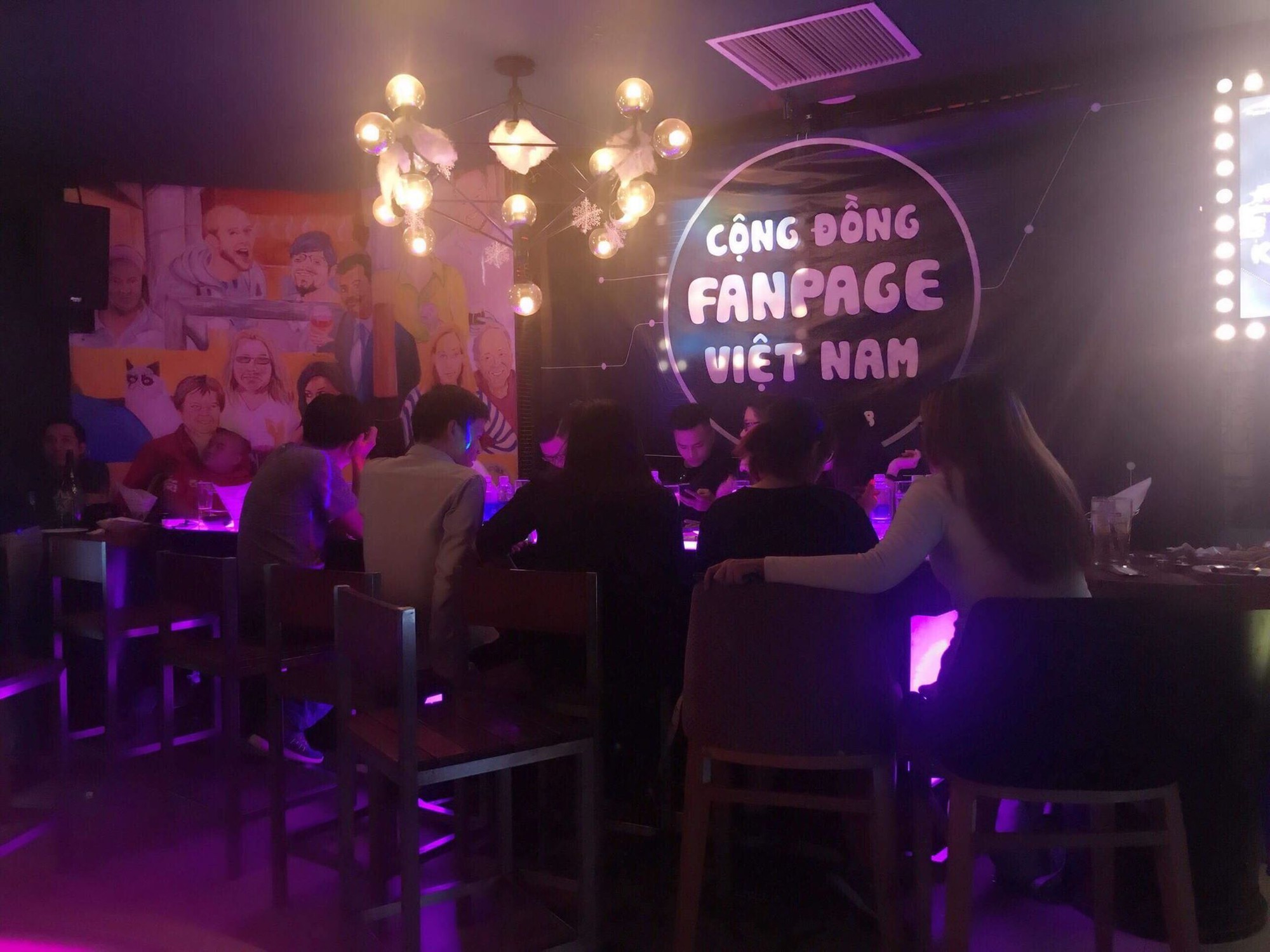 Lộ diện loạt admin quyền lực của các fanpage hot nhất MXH Việt Nam Lộ diện loạt admin quyền lực của các fanpage hot nhất MXH Việt Nam