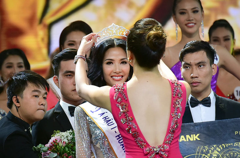 Đêm chung kết HHHV đầy tiếc nuối của Hoàng Thùy, Mâu Thủy