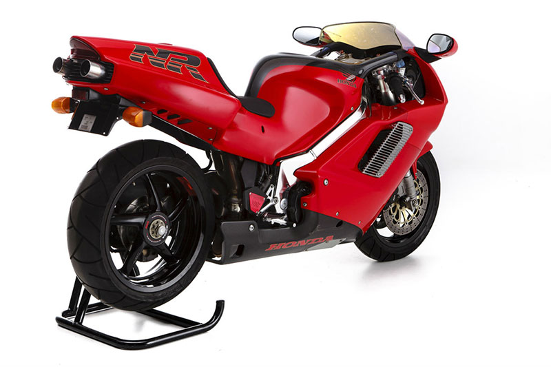 10 điều đặc biệt của huyền thoại Honda NR750