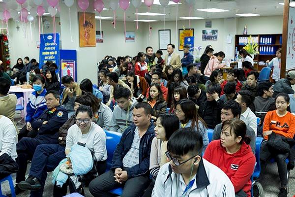Hàng trăm người nhóm máu O xếp hàng hiến máu, nối dài sự sống cho người bệnh