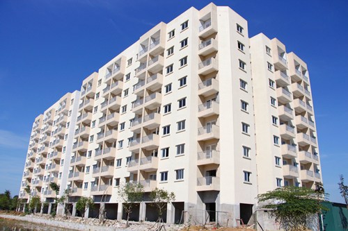 Người dân Huế vây công trường xây chung cư đòi bàn giao nhà