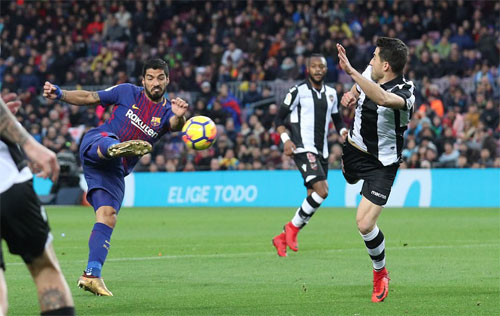 Messi, Suarez cùng tỏa sáng, Barca thẳng tiến tại La Liga