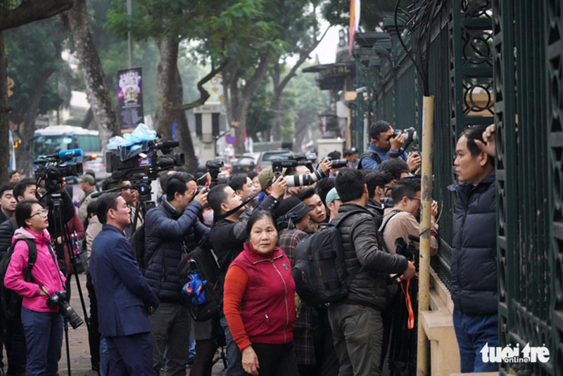 Người dân quan tâm đặc biệt đến phiên xử ông Đinh La Thăng