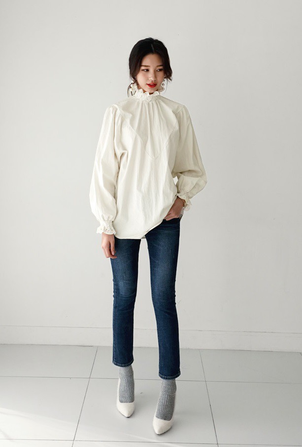 3 cách điệu của áo sơmi và áo blouse đang rất được lòng các nàng điệu đà vào thời điểm này 3 cách điệu của áo sơmi và áo blouse đang rất được lòng các nàng điệu đà vào thời điểm này