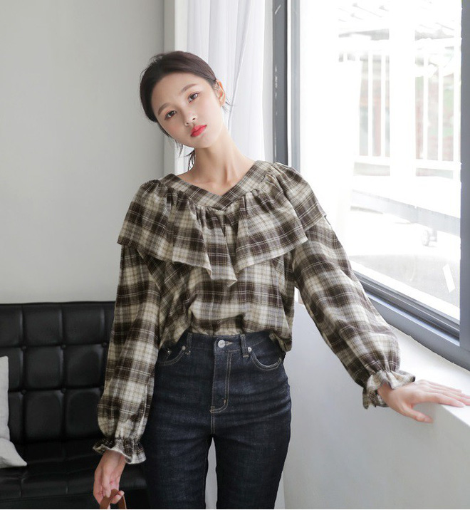 3 cách điệu của áo sơmi và áo blouse đang rất được lòng các nàng điệu đà vào thời điểm này 3 cách điệu của áo sơmi và áo blouse đang rất được lòng các nàng điệu đà vào thời điểm này