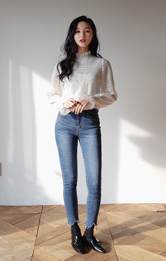 3 cách điệu của áo sơmi và áo blouse đang rất được lòng các nàng điệu đà vào thời điểm này 3 cách điệu của áo sơmi và áo blouse đang rất được lòng các nàng điệu đà vào thời điểm này