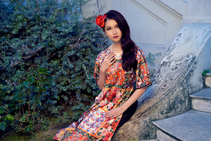 Adrian Anh Tuấn mang áo dài đến sàn diễn quốc tế