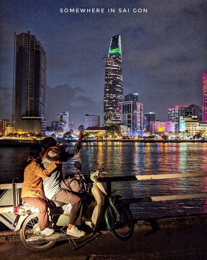 Tình yêu tươi xanh của cặp vợ chồng U60 vẫn bận rộn làm, bận rộn yêu