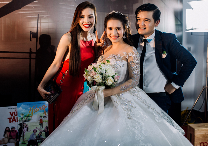 Lan Ngọc cùng dàn nghệ sĩ dự tiệc cưới đạo diễn Võ Thanh Hòa