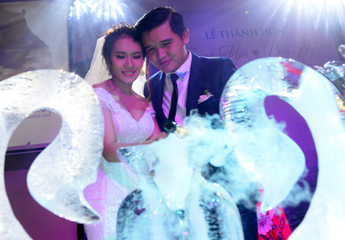 Lan Ngọc cùng dàn nghệ sĩ dự tiệc cưới đạo diễn Võ Thanh Hòa