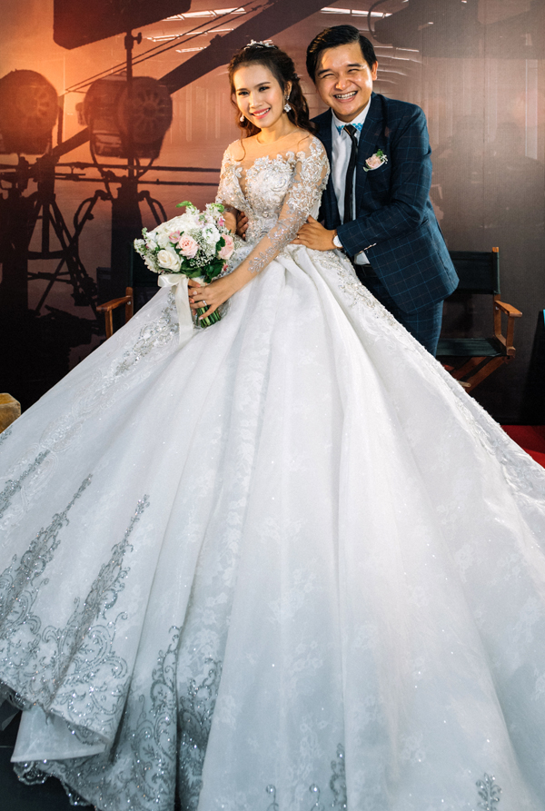 Lan Ngọc cùng dàn nghệ sĩ dự tiệc cưới đạo diễn Võ Thanh Hòa