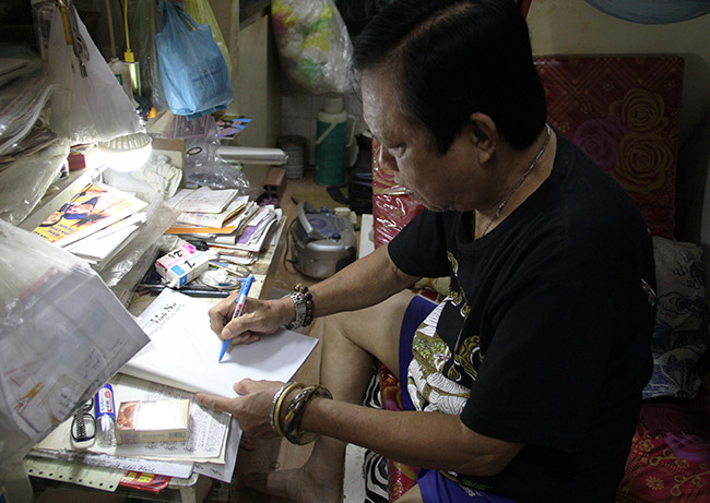 Vua Bolero Vinh Sử: Tuổi 75 một mình sau 3 đời vợ, thu nhập trăm triệu đồng một tháng