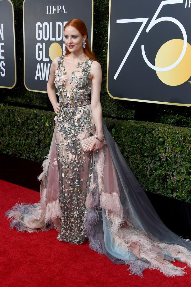 Những thảm họa thời trang trên thảm đỏ Quả cầu vàng 2018