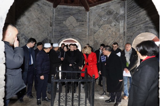 Tổng thống Pháp thăm đội quân đất nung của Tần Thủy Hoàng