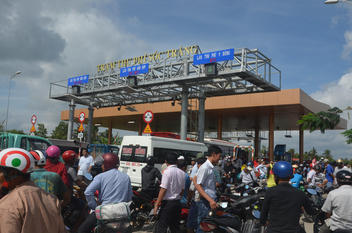 Người đánh nhau với tài xế tại BOT Sóc Trăng là công an