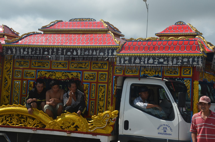 Người đánh nhau với tài xế tại BOT Sóc Trăng là công an