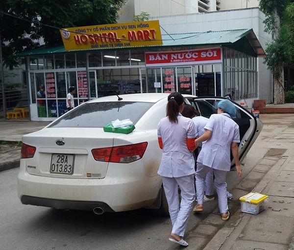 Mẹ bầu đẻ rơi trên taxi, con bị ngạt tím tái và điều kỳ diệu đã đến khi đi 10km