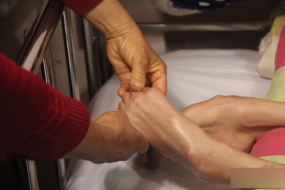 Cuộc sống thực vật của cô con dâu xinh đẹp sau vụ nổ Văn Phú