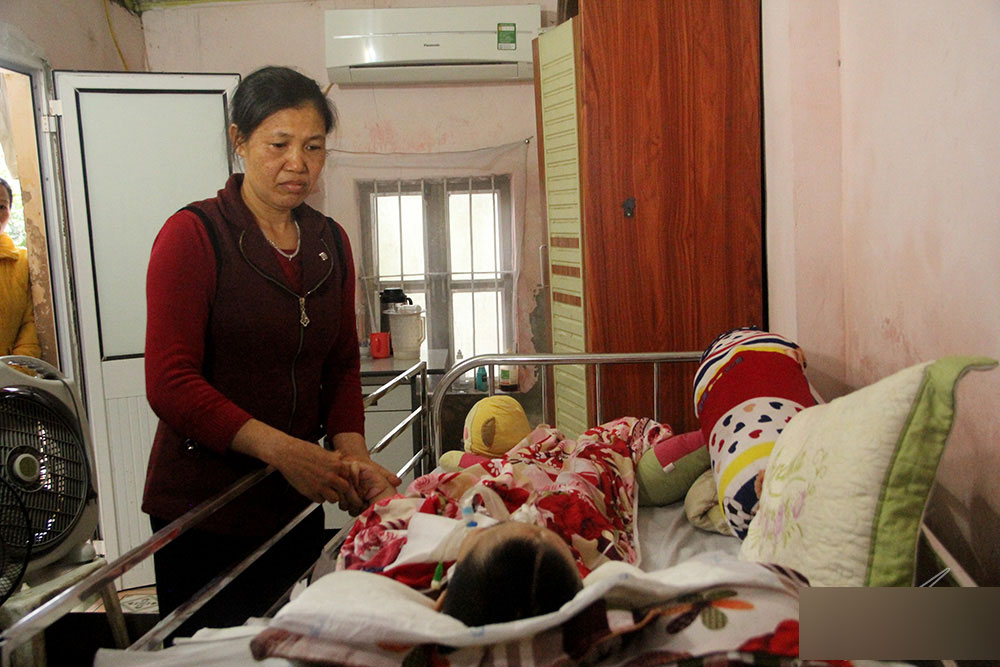 Cuộc sống thực vật của cô con dâu xinh đẹp sau vụ nổ Văn Phú