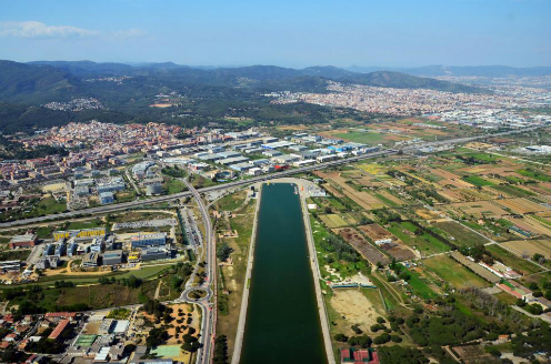 Luis Suarez mua sẵn nhà cho Coutinho