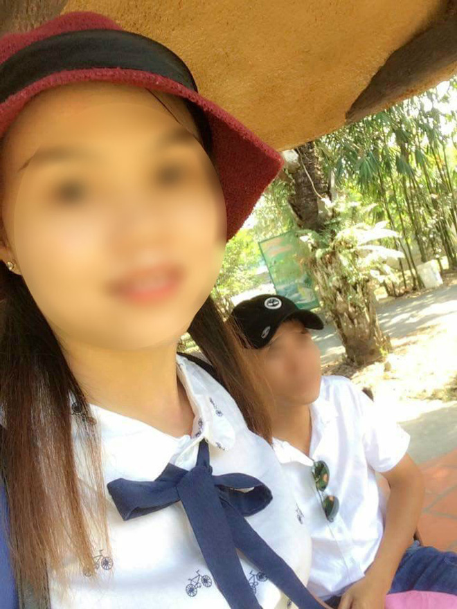 Vợ đăng ảnh du lịch hạnh phúc cùng chồng, bồ nhí nổi cơn ghen tung cả album ôm hôn nhau để chọc tức