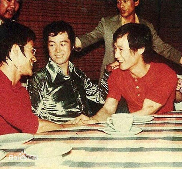 Đại ca xã hội đen khét tiếng Hong Kong: Không sợ trời đất, chỉ sợ vợ