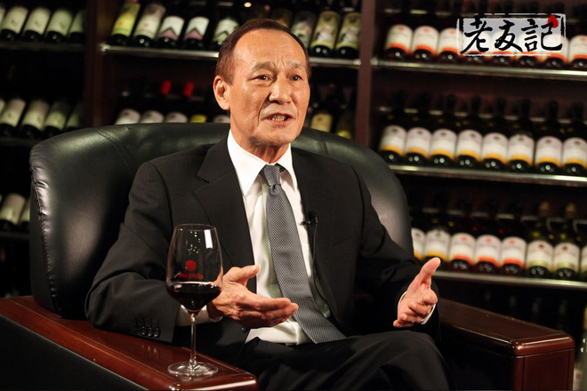 Đại ca xã hội đen khét tiếng Hong Kong: Không sợ trời đất, chỉ sợ vợ