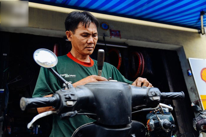 Chuyện về người đàn ông chuyên hồi sinh những chiếc xe đạp cũ, nâng bước học trò nghèo đến trường Chuyện về người đàn ông chuyên hồi sinh những chiếc xe đạp cũ, nâng bước học trò nghèo đến trường