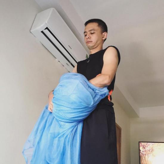 Văn Anh được mệnh danh là ông bố soái ca với cách chăm sóc vợ bầu như thế này! Văn Anh được mệnh danh là ông bố soái ca với cách chăm sóc vợ bầu như thế này!