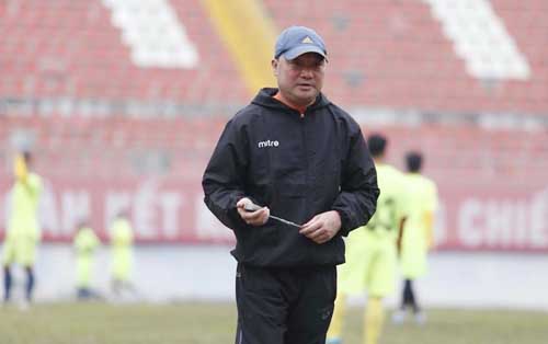 Điều khoản tám tỷ ngăn HLV Trương Việt Hoàng rời Hải Phòng