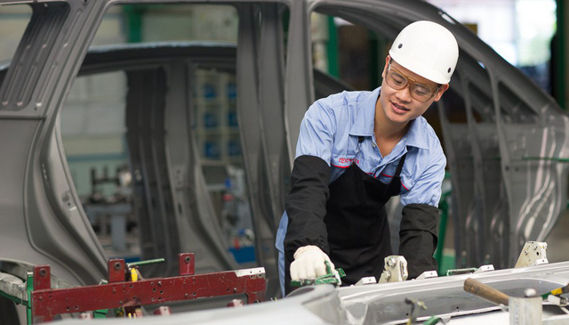 Chê Toyota hết lời, người Việt vẫn mua 5.000 xe chính hãng/tháng trong năm 2017