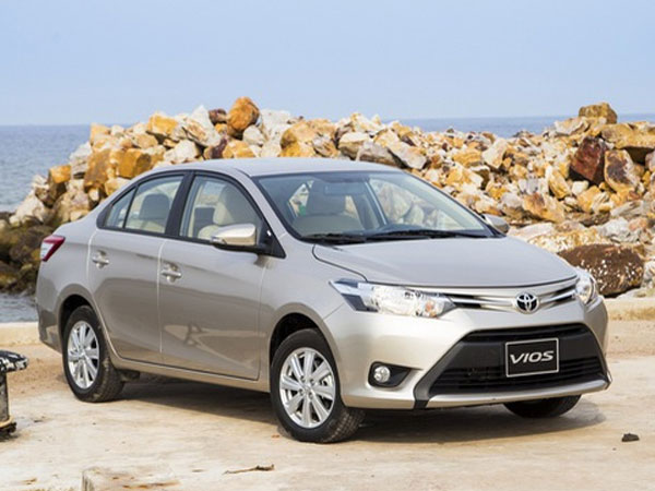Chê Toyota hết lời, người Việt vẫn mua 5.000 xe chính hãng/tháng trong năm 2017 Chê Toyota hết lời, người Việt vẫn mua 5.000 xe chính hãng/tháng trong năm 2017