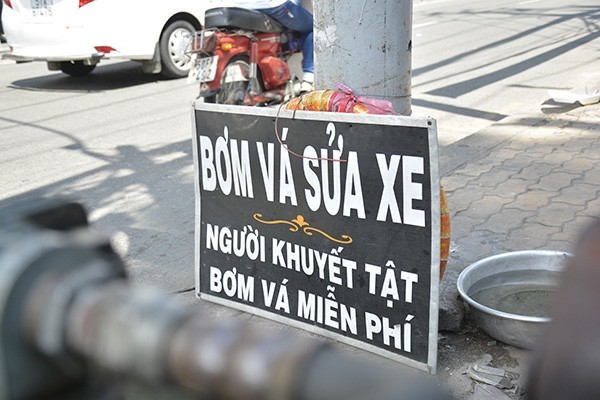 Chỉ ở Sài Gòn mới có những tấm biển báo vừa dễ thương, vừa tưng tửng như thế này thôi