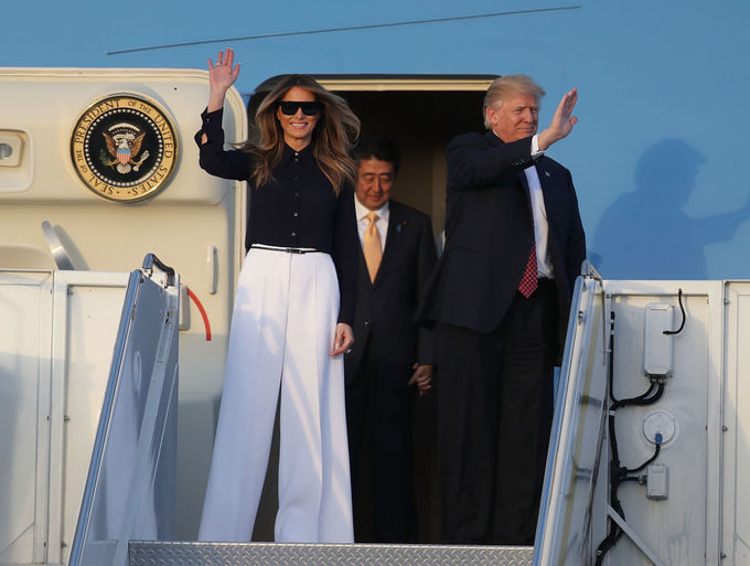 Khoảnh khắc thời trang nổi bật của bà Melania Trump trong năm qua
