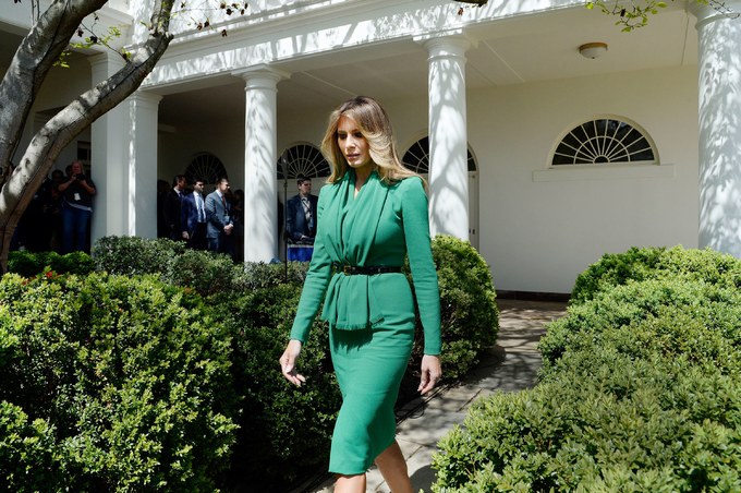 Khoảnh khắc thời trang nổi bật của bà Melania Trump trong năm qua